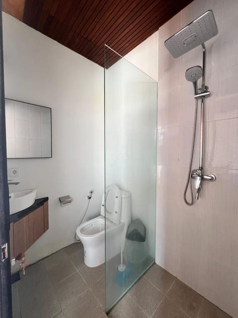 Oemah Ozzy Villa 2 Bedroom With Privat Pool Bed and Breakfast in Kuta