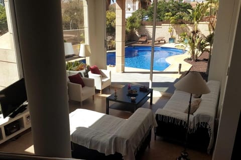 Living room, Pool view