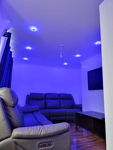 Barnsley cozy home House in Borough of Barnsley