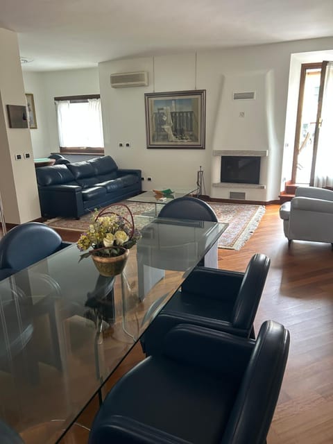 Penthouse Orta Imagine the Lake Villa in Orta San Giulio