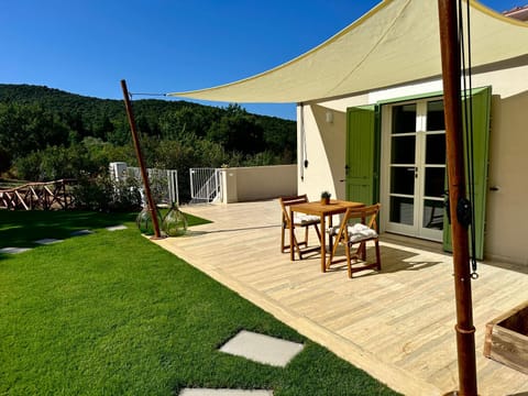 Property building, Garden view