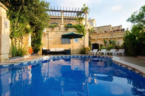 Pool view, Swimming pool, sunbed