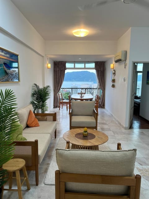 Day, Natural landscape, Living room, Seating area, Dining area, On site, Seasons, Sunrise, Sunset, furniture, furniture