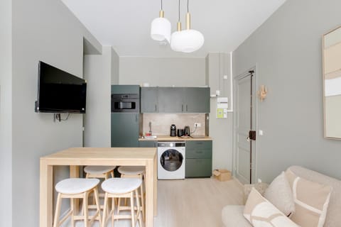 TV and multimedia, Kitchen or kitchenette, Dining area, washing machine