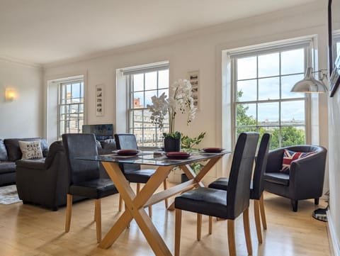 Elegant Apartment in Hamilton Square Free Parking Apartment in Liverpool