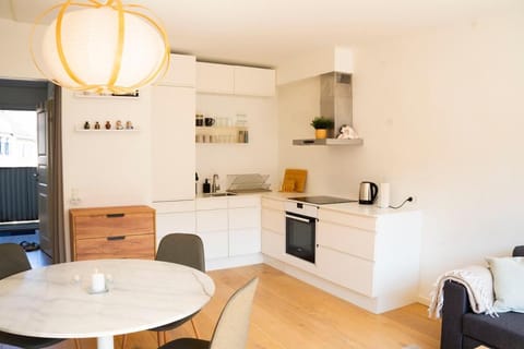 Stylish Central 4 person CPH Apartment I 5 Min to Metro Apartment in Copenhagen