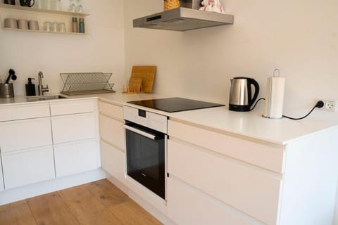 Stylish Central 4 person CPH Apartment I 5 Min to Metro Apartment in Copenhagen