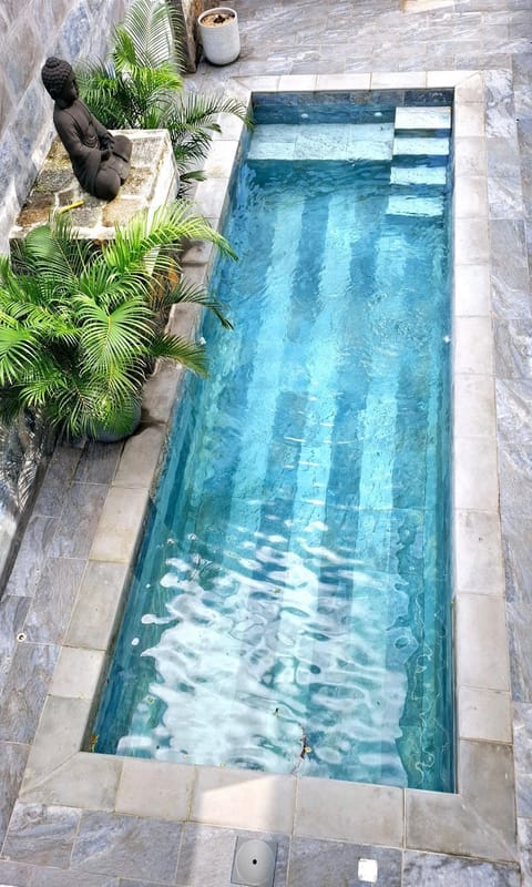 Swimming pool, Swimming pool