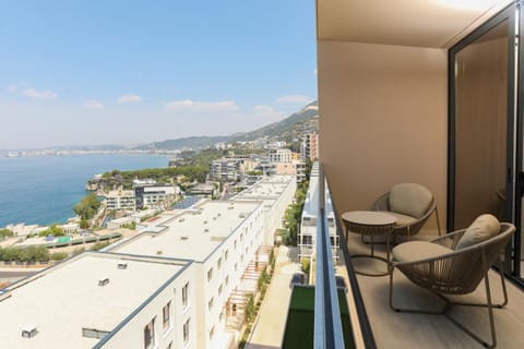 Day, Balcony/Terrace, Time of day