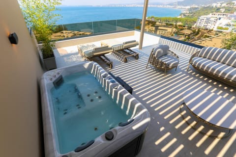 Hot Tub, Balcony/Terrace