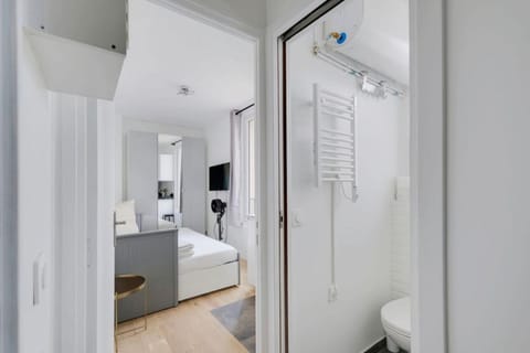 Charming studio L028 Apartment in Saint-Denis, France