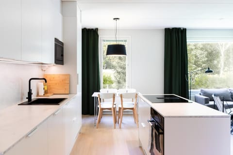 Kitchen or kitchenette, Living room