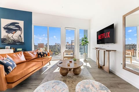 Skyline Haven Near Dodger Stadium with Views Apartment in Echo Park