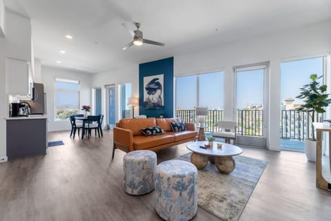 Skyline Haven Near Dodger Stadium with Views Apartment in Echo Park