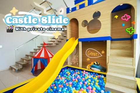 Children play ground, Living room, Kids's club