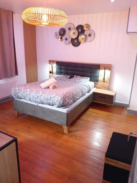 T2 cosy plénitude h24 wifi parking privé Netflix Apartment in Alençon