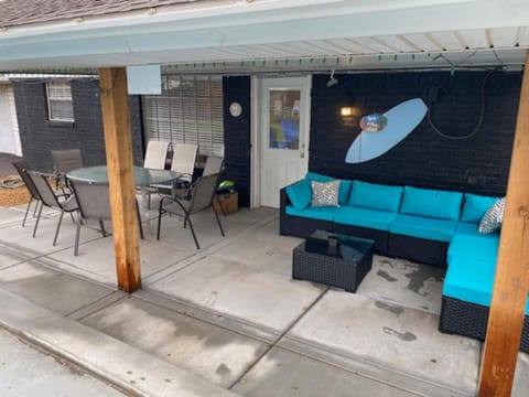 Dreamy 6BR Stay w Heated Pool & Relax Ambience House in Oklahoma City