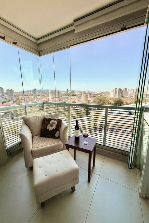 View (from property/room), Balcony/Terrace, City view