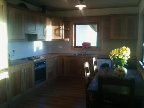 Seashore Cottage on Galway Bay Apartment in County Galway