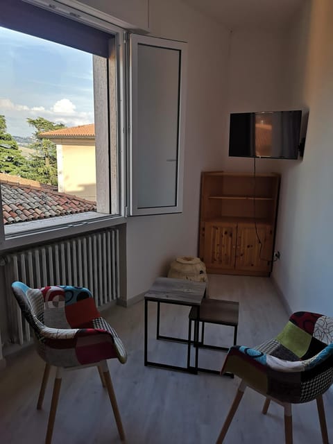 TV and multimedia, View (from property/room), Living room, Seating area