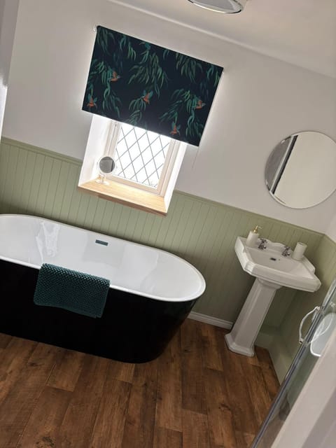 Toilet, Bathroom, Bath, towels