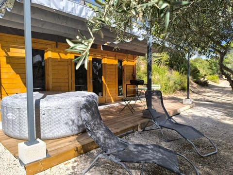 Patio, Hot Tub