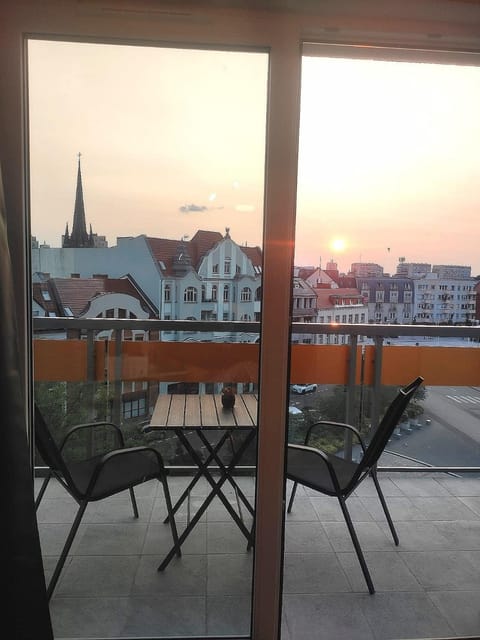 View (from property/room), Balcony/Terrace, River view, Sunset, elevator