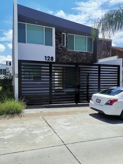 Property building, Day, Parking