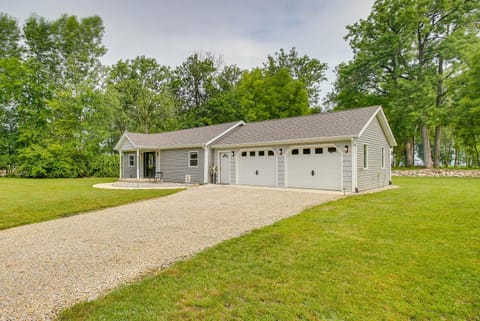 Grand Lake Getaway with Boat Dock in St Marys! House in Ohio