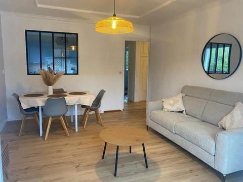 Living room, Seating area, Dining area