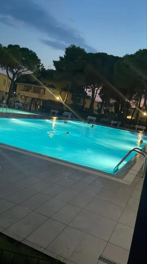 Appartamento ariete piscina e parcheggio Apartment in Bibione