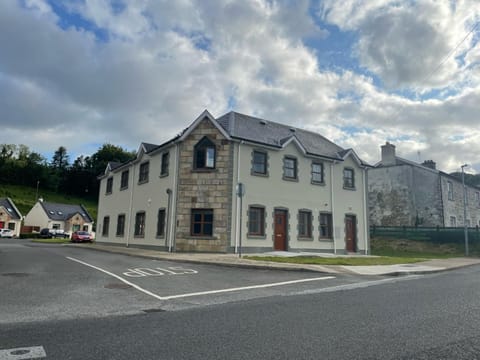 Property building, Day, Neighbourhood, Street view, Location