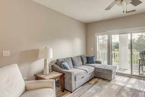 Tee Off and Unwind By Pool Myrtle Beach Condo Apartment in Carolina Forest