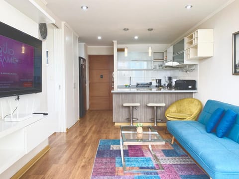 TV and multimedia, Kitchen or kitchenette, Living room, Dining area, oven, pet friendly, stove