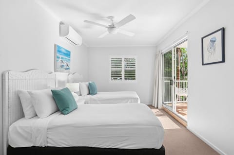 Bed, Bedroom, air conditioner