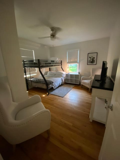 Knoxville Nest House in Iowa