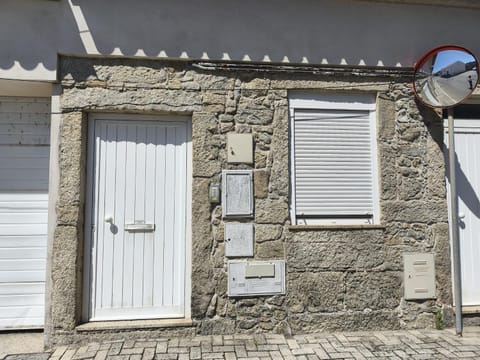 Property building, Facade/entrance, Off site
