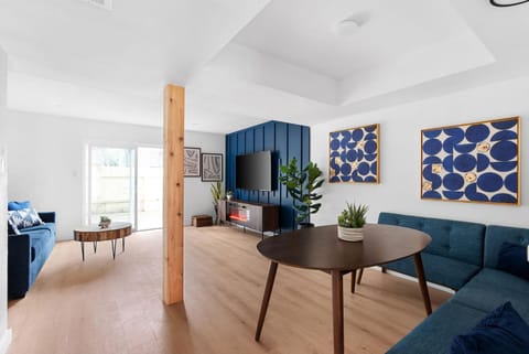 MCM Condo Near Downtown SoCo Pet Friendly House in Austin