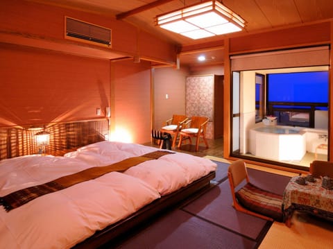 Bed, TV and multimedia, Photo of the whole room, Bedroom, air conditioner