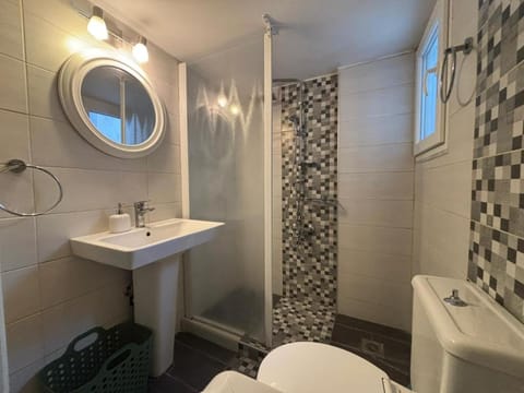 Youth Shared Apt in the Center next to Metro Vacation rental in Athens