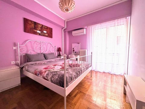 Youth Shared Apt in the Center next to Metro Vacation rental in Athens