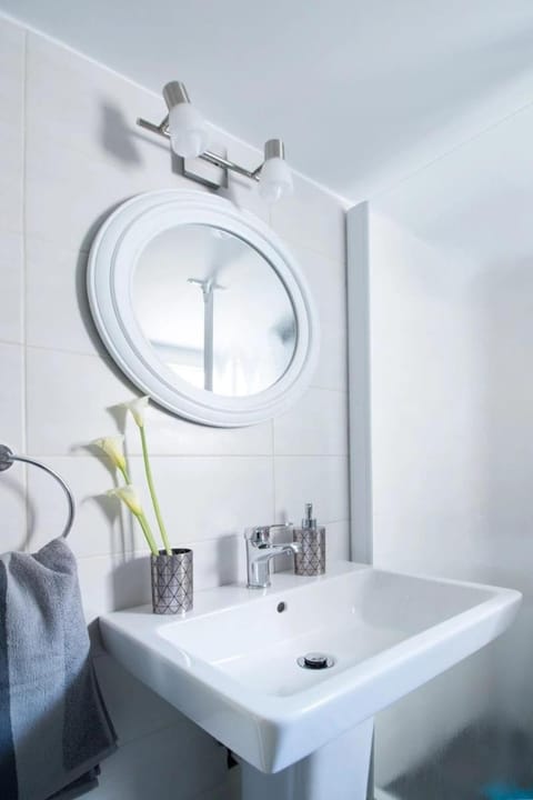 Youth Shared Apt in the Center next to Metro Vacation rental in Athens