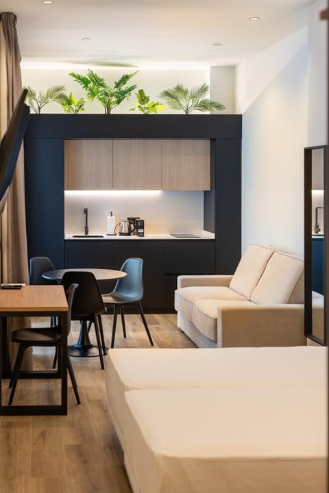 Bed, Kitchen or kitchenette, Living room, Dining area, Bedroom, kitchen