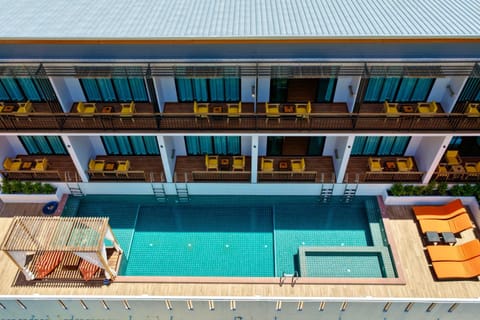 Swimming pool, Swimming pool