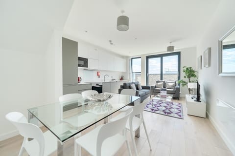 Kitchen or kitchenette, Living room