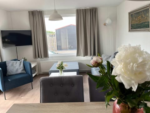 Hello Zeeland - Chalet Gapingseweg 5 Chalet in Zeeland, Netherlands