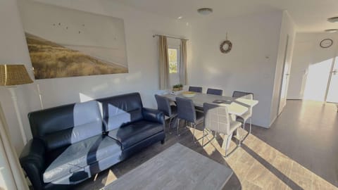 Hello Zeeland - Vakantiewoning Mariekerkseweg 1 House in Zeeland, Netherlands