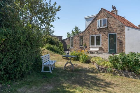 Hello Zeeland - Vakantiewoning PJ Eloutstraat 13 House in Domburg