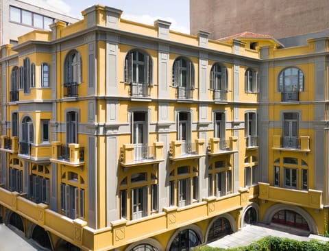 Property building, Day