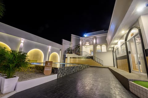 Property building, Balcony/Terrace